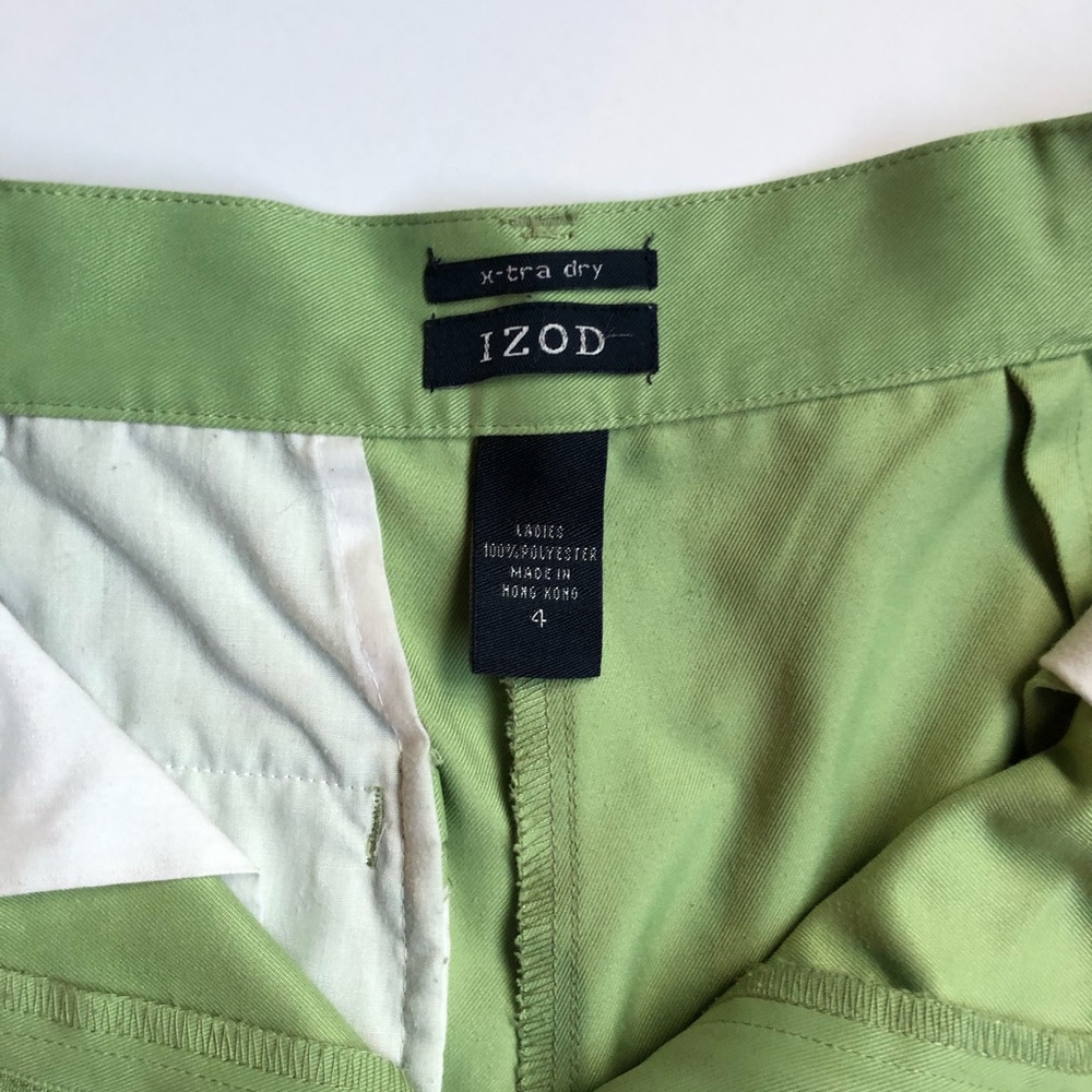 Adorable high waisted IZOD shorts